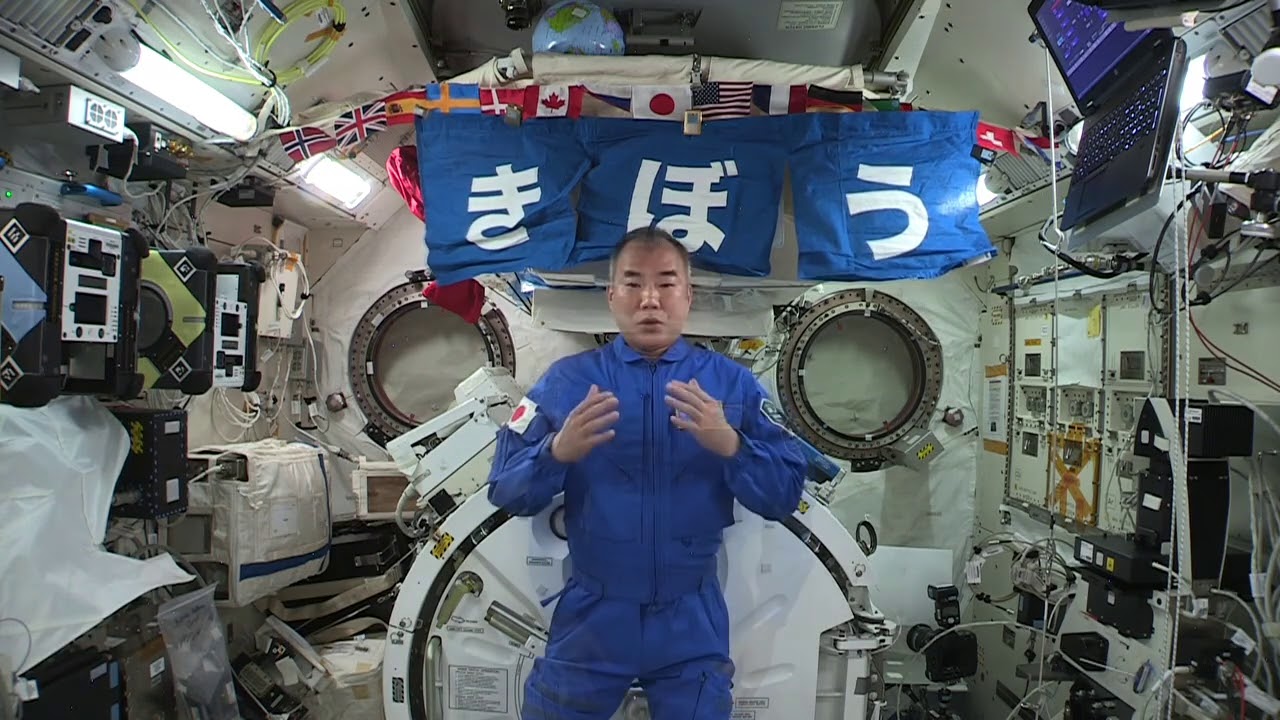 野口宇宙飛行士の宇宙暮らし　032 宇宙で服を着るならこんな風に
