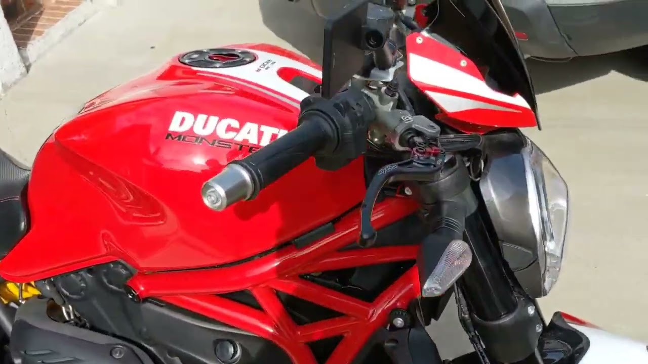 Ducati Monster 1200R SC Project exhaust sound.