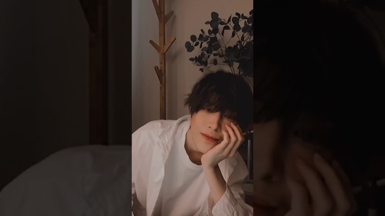 Hakken Ryou live stream singing 💜.