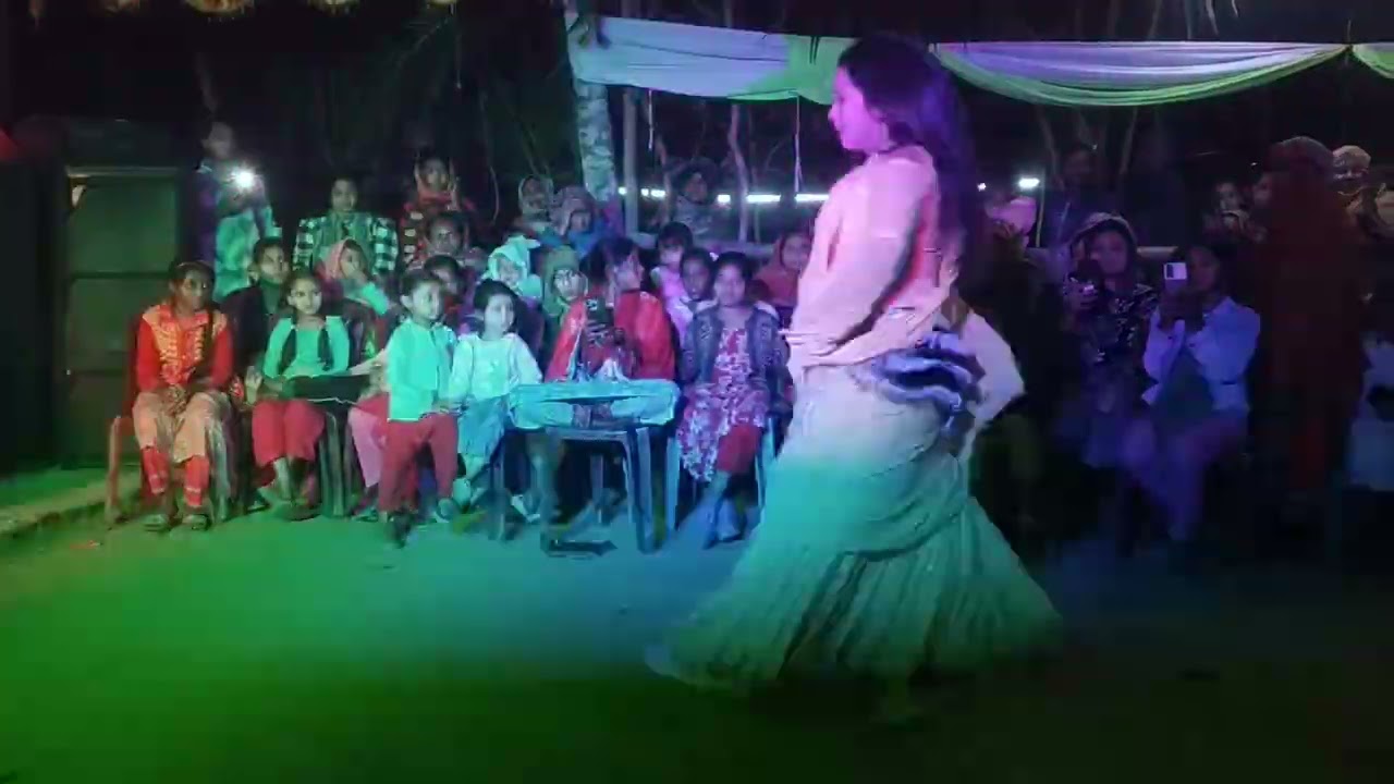 দুই সুন্দরী নাচের মাঠ কাপানো ডান্স।