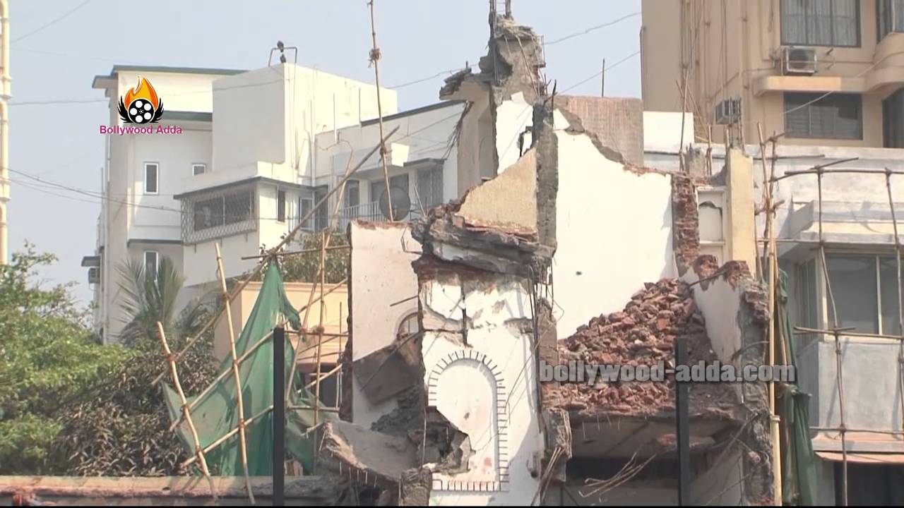 Late Actor Rajesh Khanna's Bungalow Aashirwad Demolished