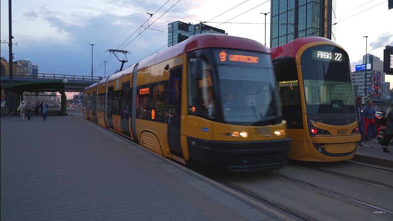 Poland, Warsaw, tram 9 ride from Dw. Centralny to Most Poniatowskiego