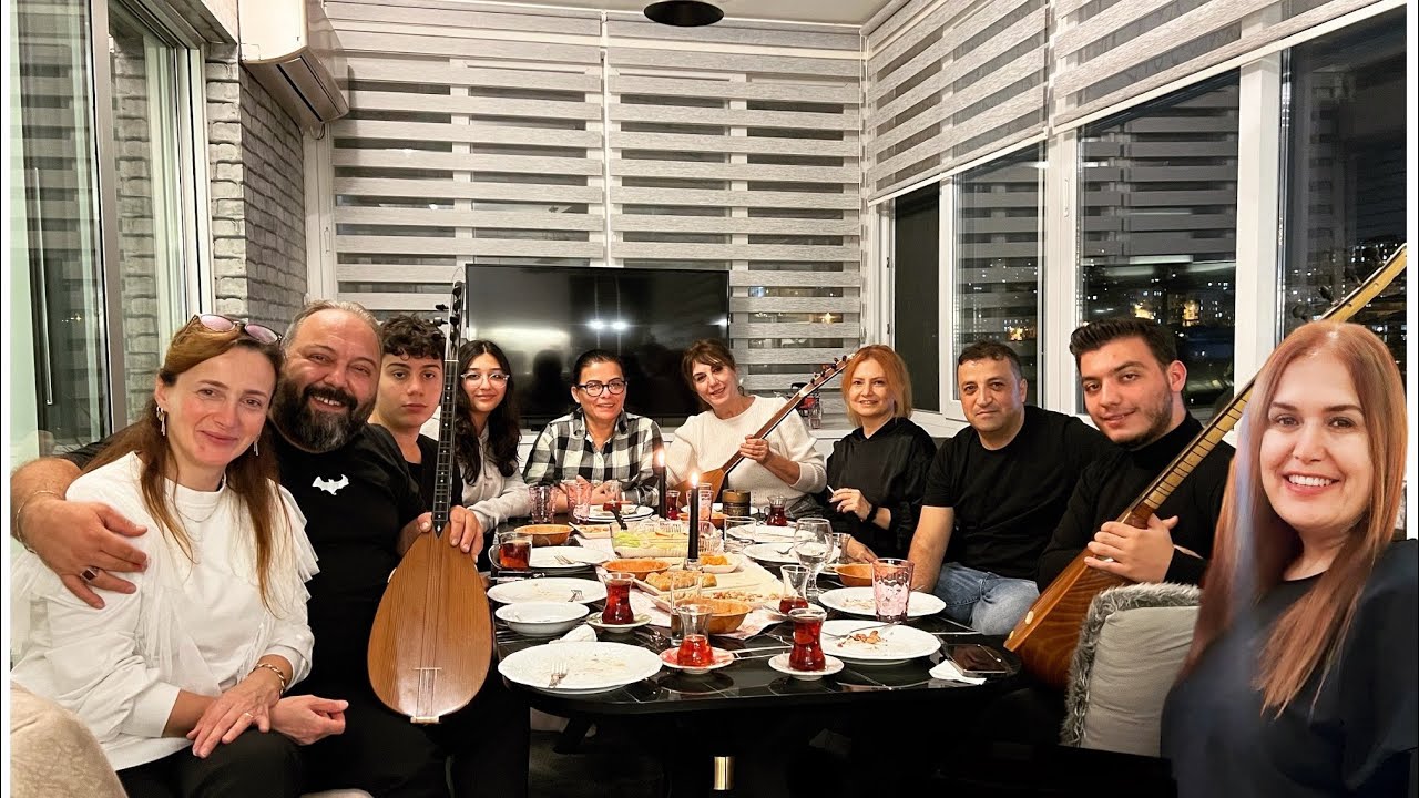 Dost meclisi ( Çubuğuna Lüleyim )