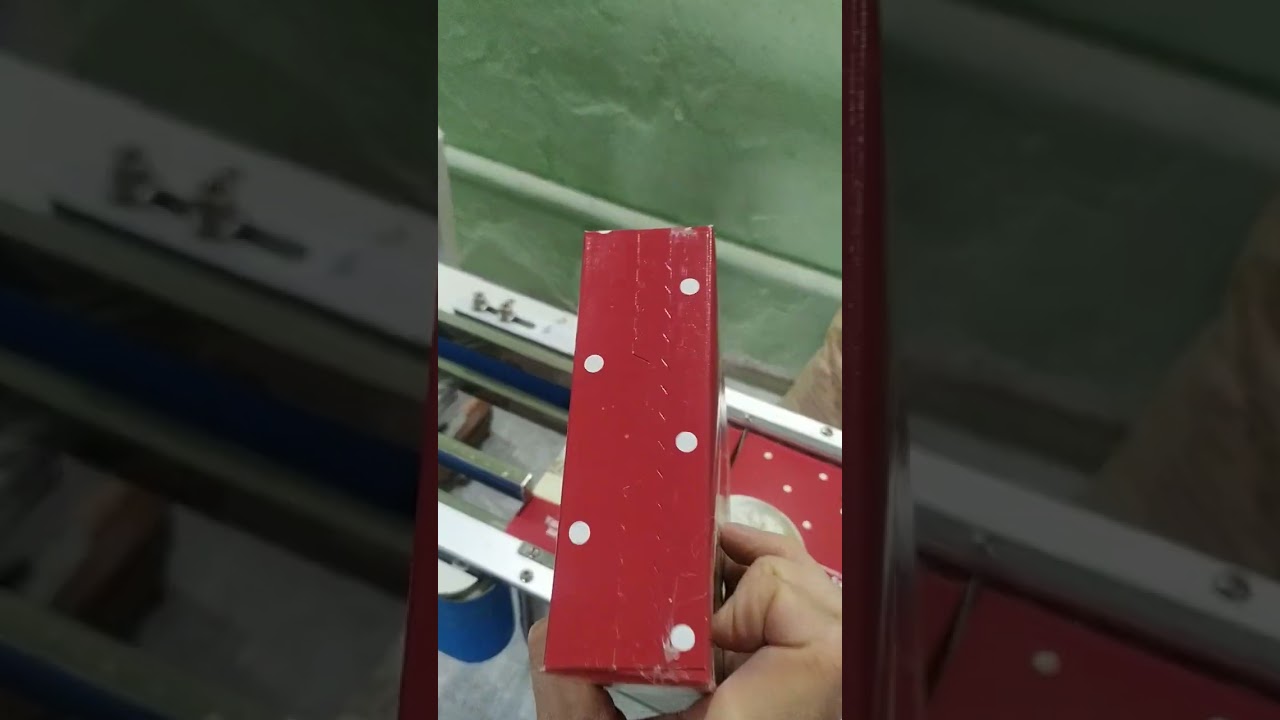 заклеечный станок для картонных пачек, картонатор