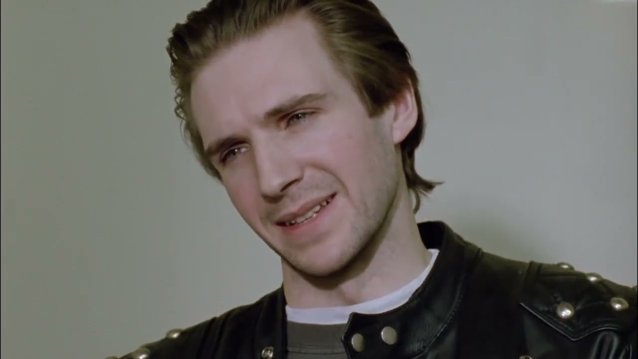 Ralph Fiennes (Amon Goeth) First Time Acting