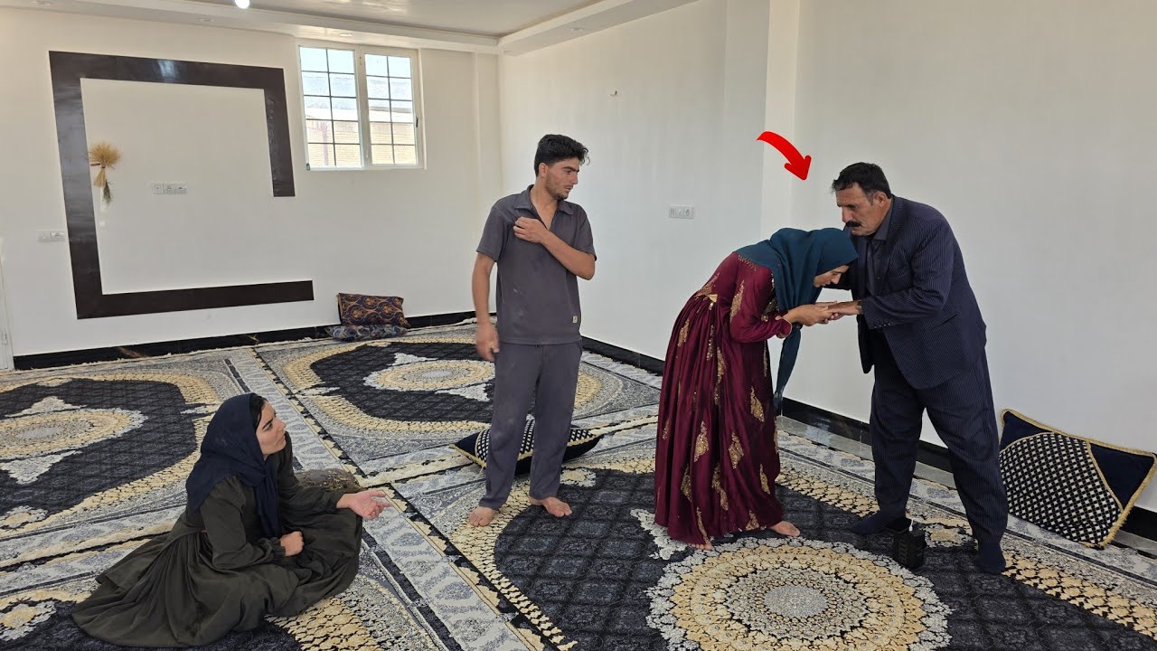 Ayas' father came to visit Fatima and Ayas: Tension between Amir and Soraya