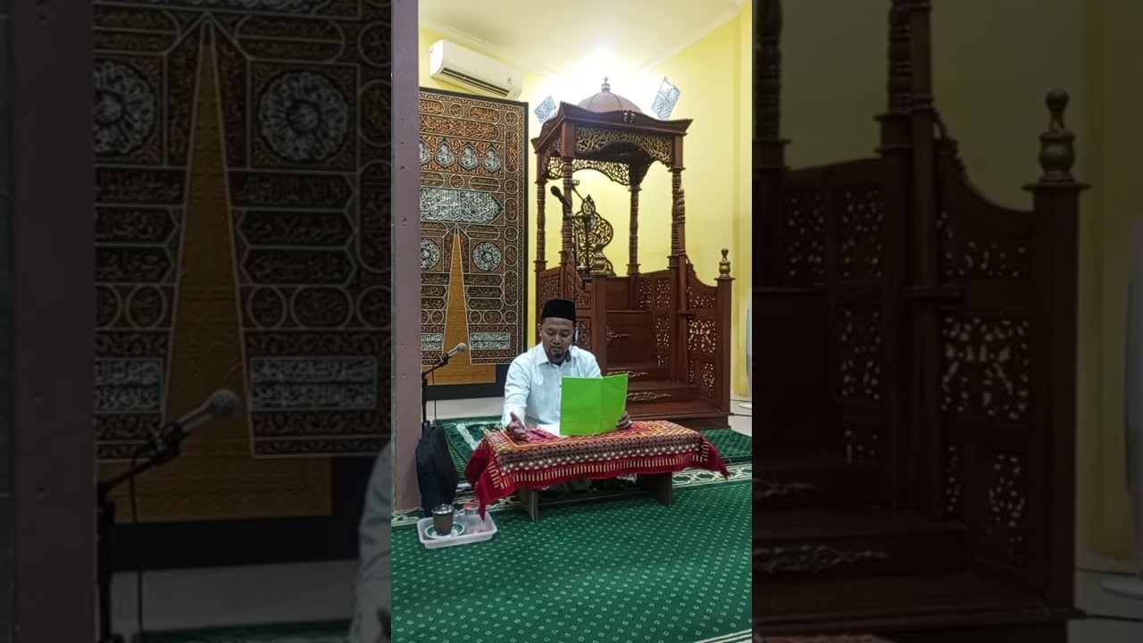 Ngaji rutin Ahad ba'da sholat subuh, Ustadz M. Khoirul Hidayat, LC