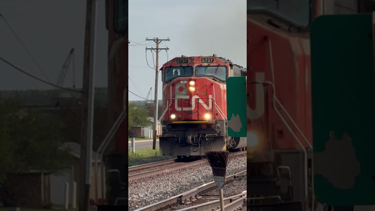 CN SD75I Loud P5 Horn!