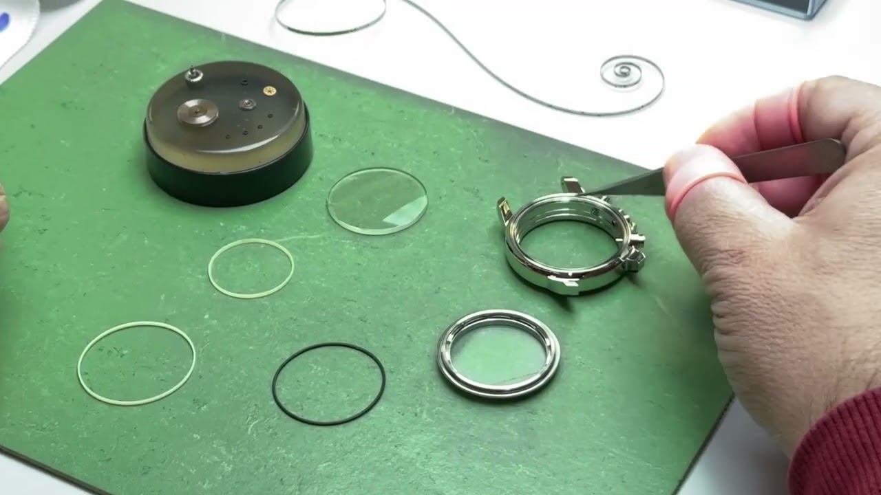 Uhren-Revision & Wartung: Welche Teile werden bei einem Chronographen getauscht?