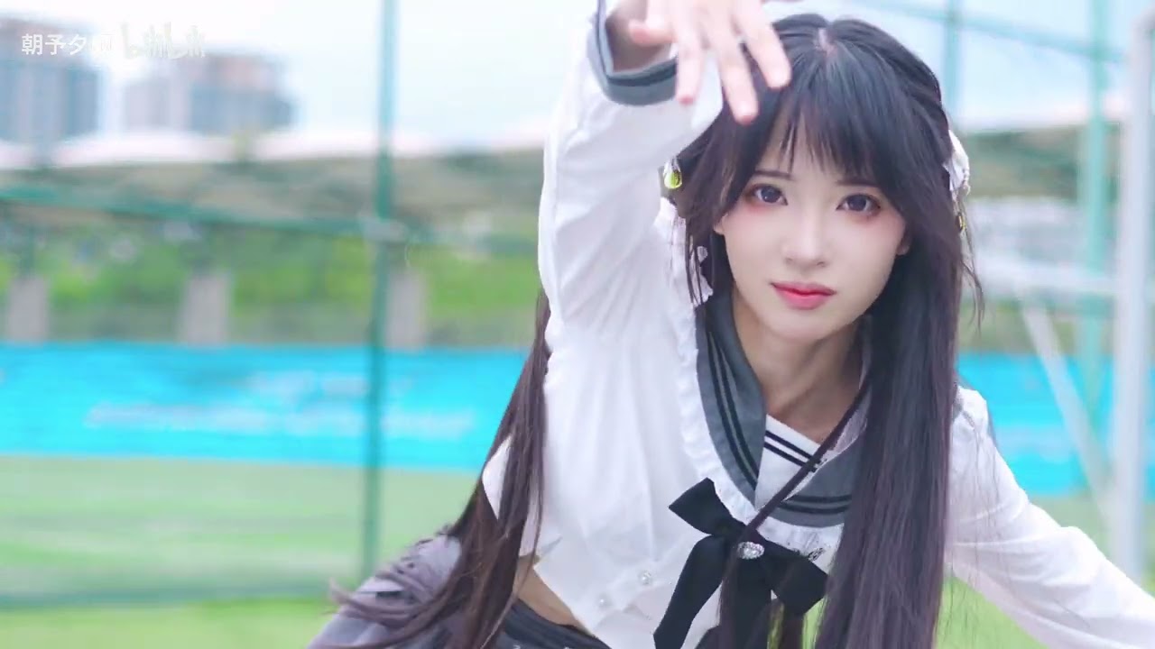 开学啦！去操场上跳支王心凌的爱你♡