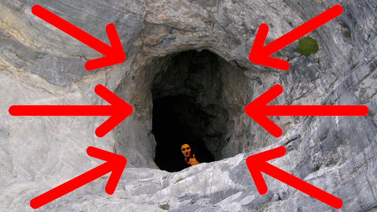 YOU WON'T BELIEVE WHERE HE WAS HIDING! (Garry's Mod)