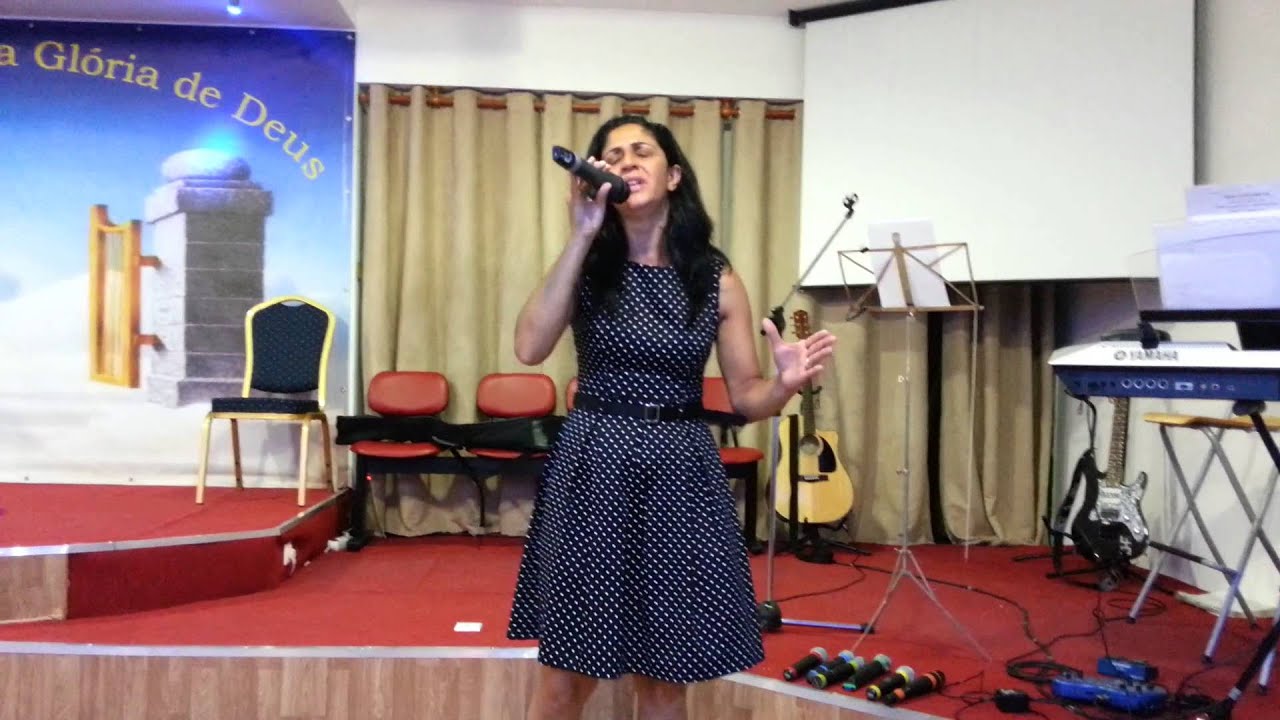 irma hosana na igreja de deus da profecia na amadora