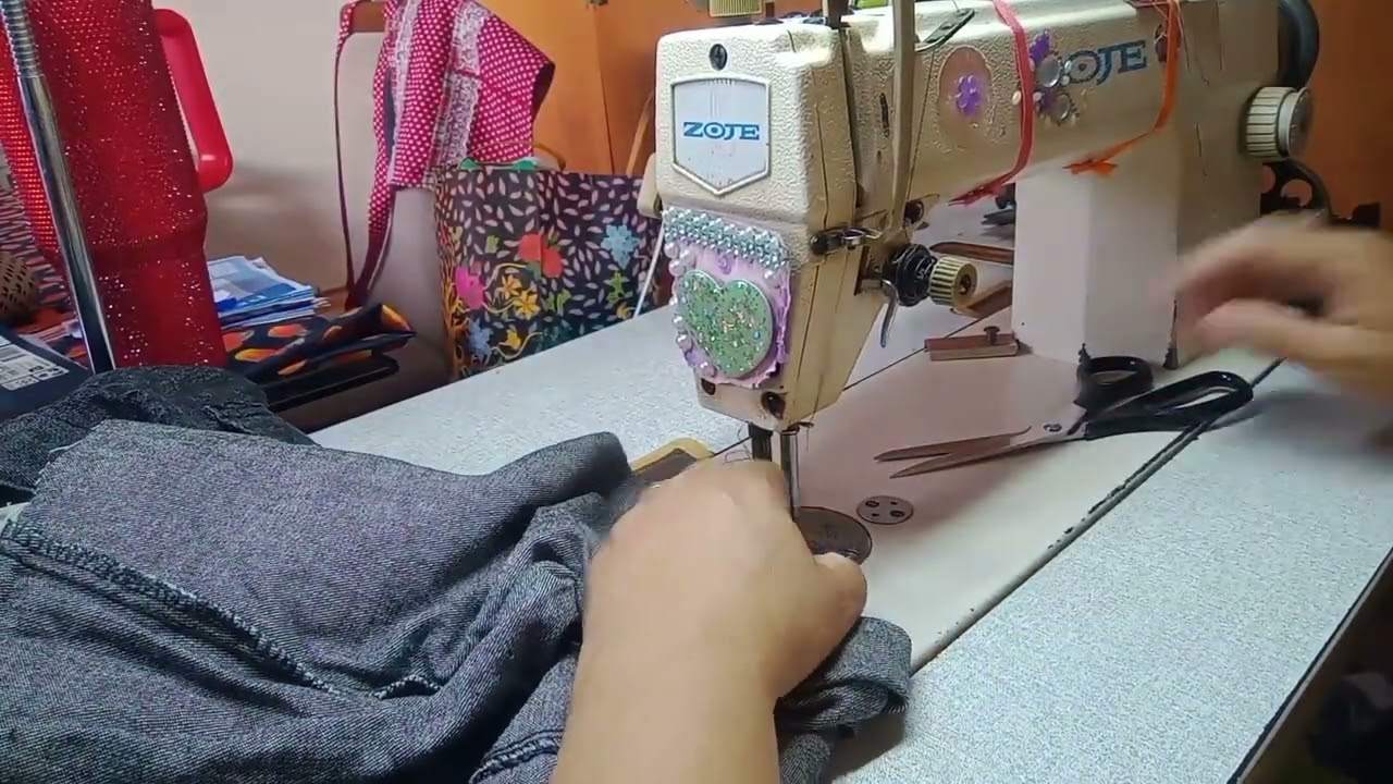 Fechando um rasgo na calça jeans 👖