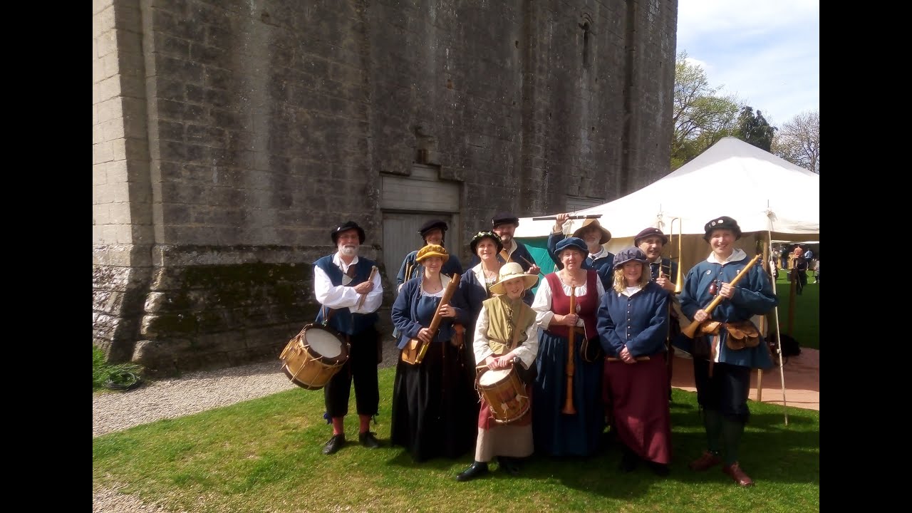 The Colchester Waits playing La Battaille