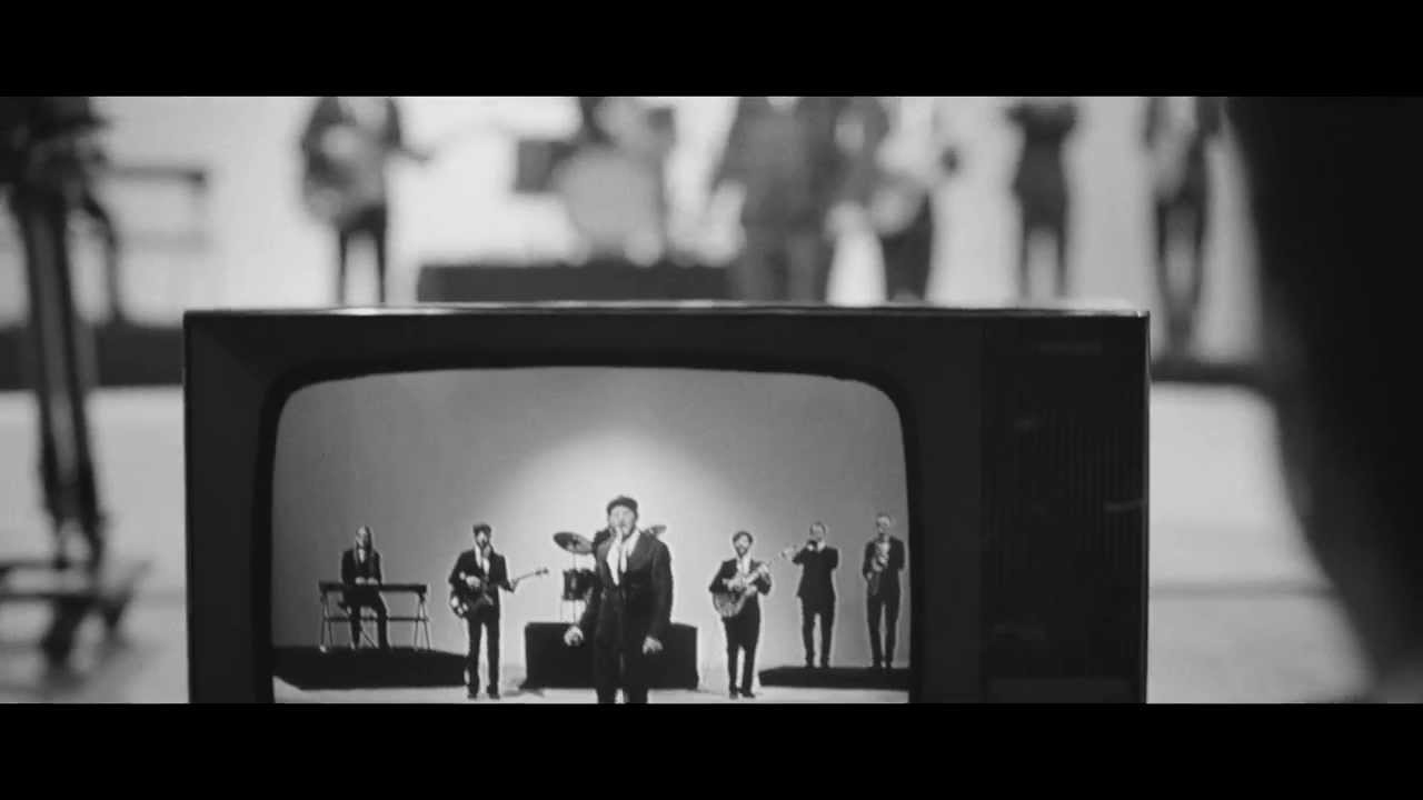 Flo Mega - Hinter dem Burnout (Videoclip)