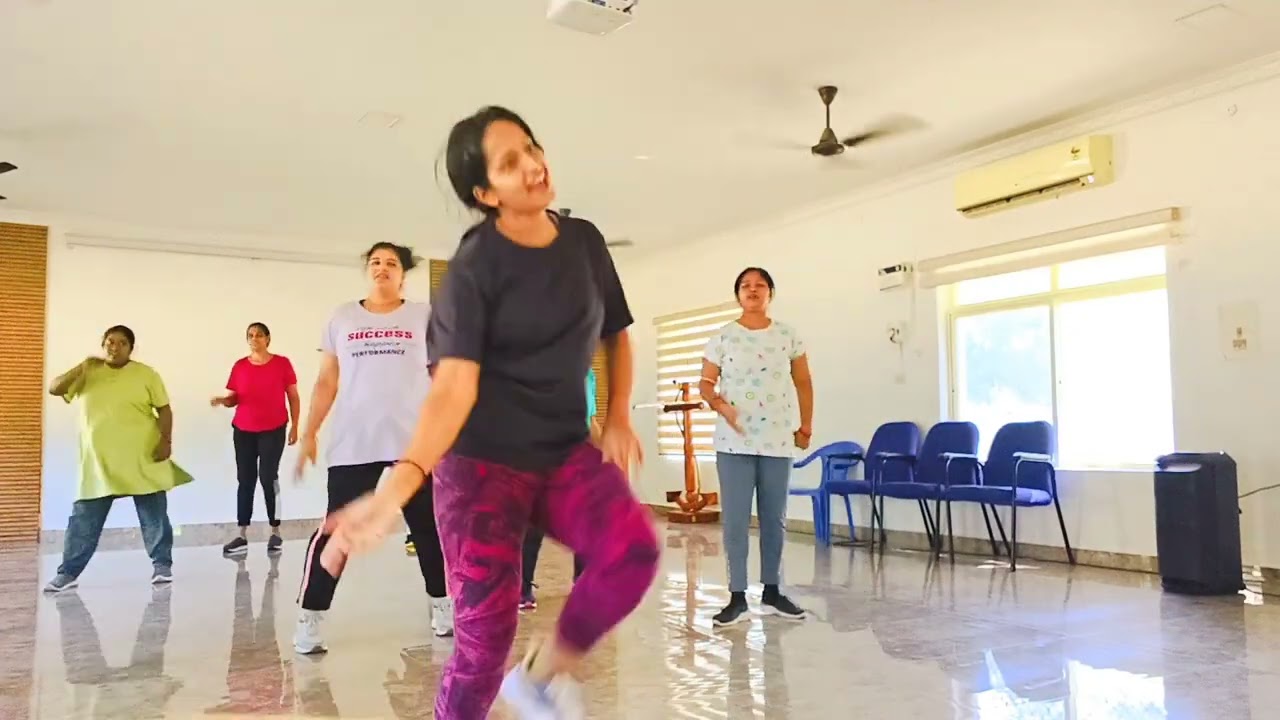 Wo ladki hai kahan ....Boliwood|zumba class. 