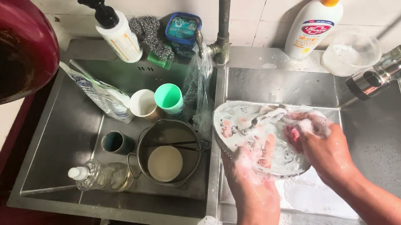 ASMR Cleaning Plates – Relaxing Dishwashing Sounds (Day 56)