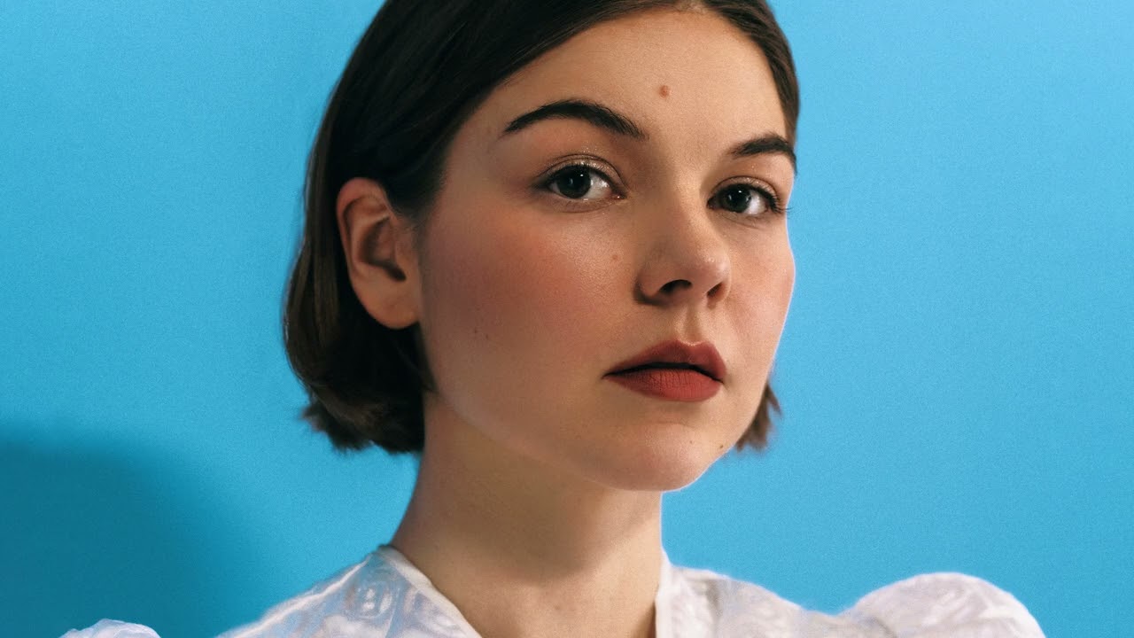 Kastehelmi - Kylmä kun herään (Official Audio)