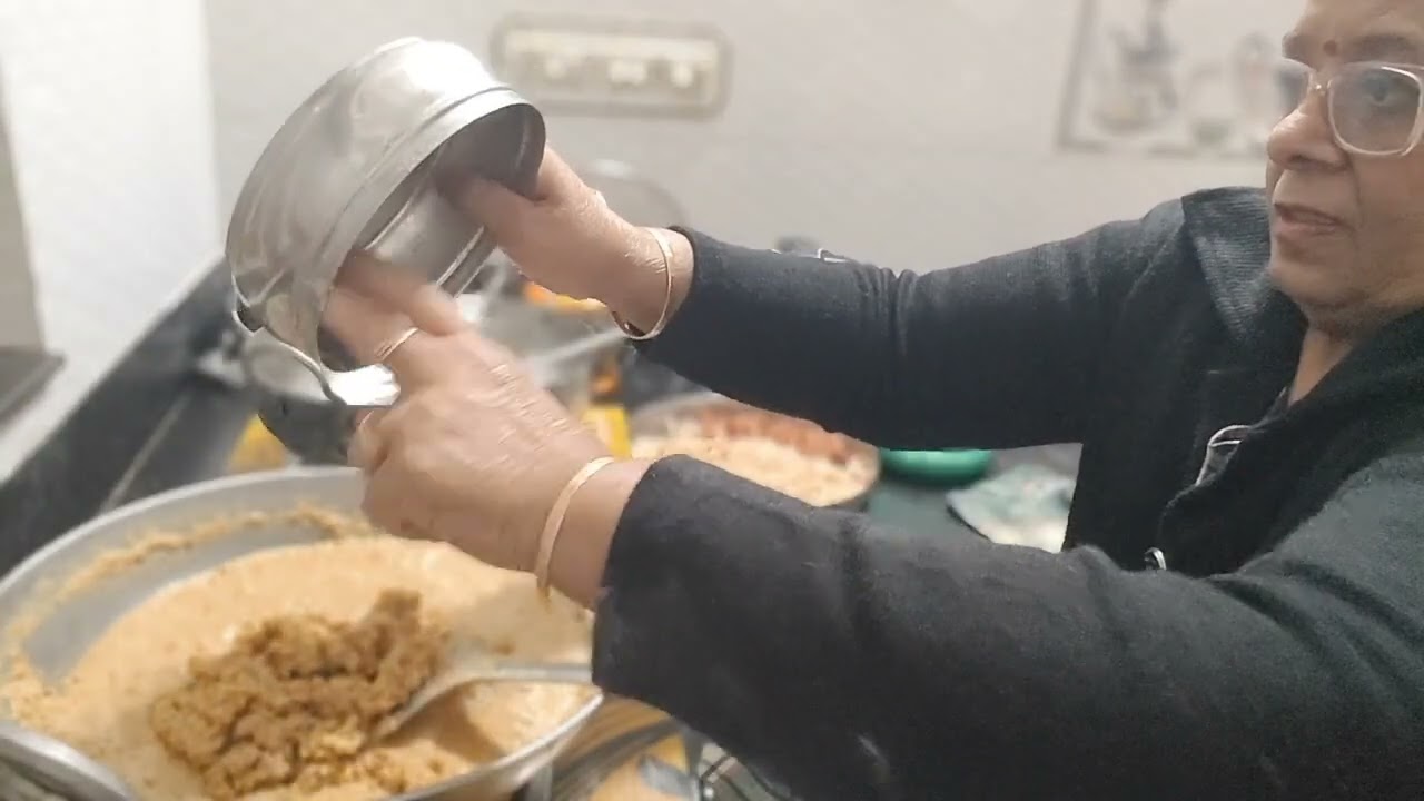 Gond Pak swasthya ke liye paushtik homemade Swedish instant banne wali