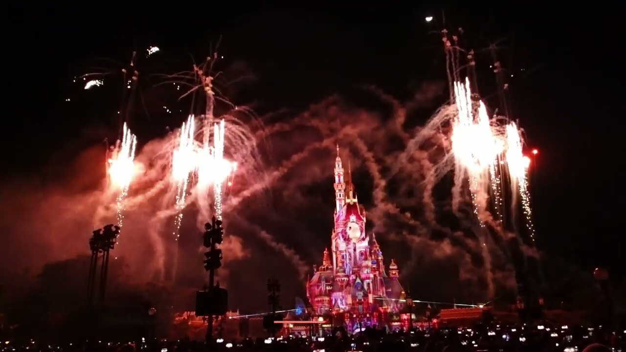 Disneyland Hongkong Magic Lights & Spectacular fireworks 🎆