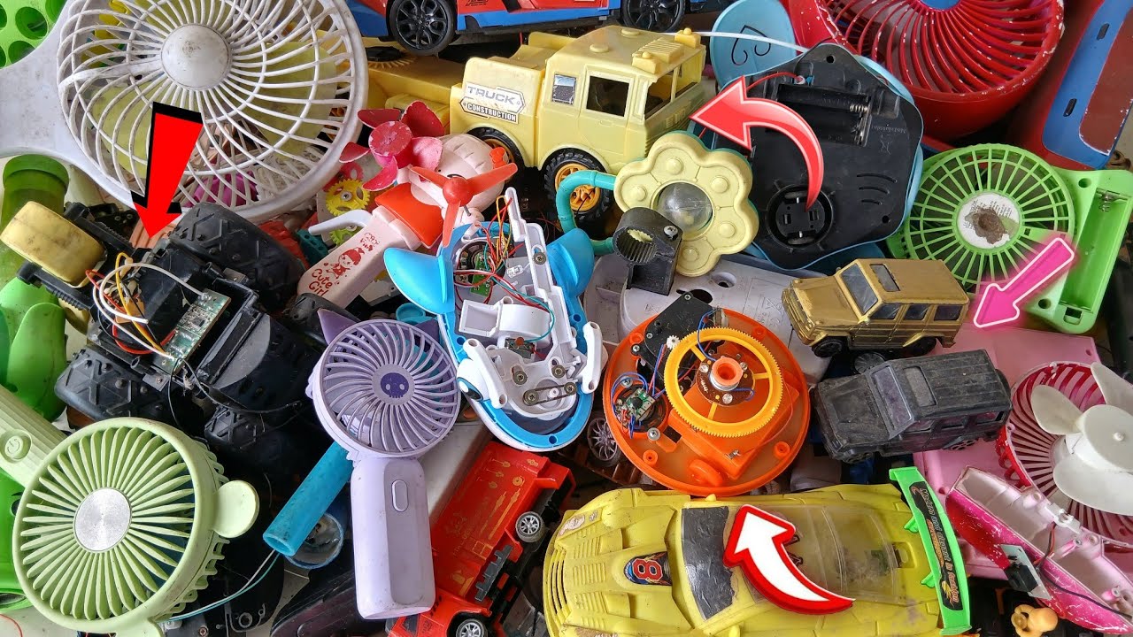 Discovering vintage items | Many working cars, strange toys, and mini fans were found.