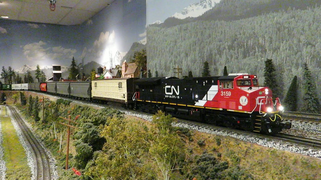 San Diego 3 Railers Lionel CN ET44AC manifest freight action