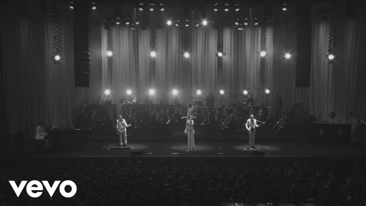 Hooverphonic - George's Caf&eacute; (Live at Koningin Elisabethzaal 2012)