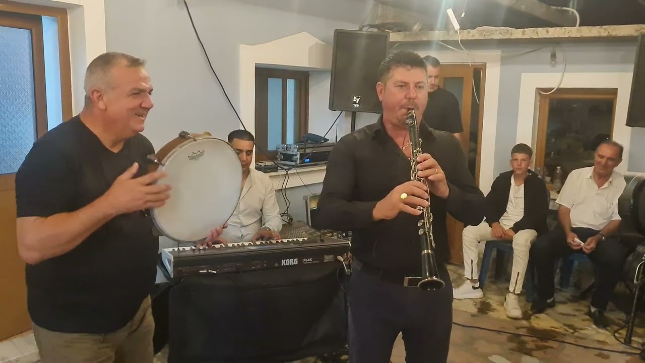Live Roland Latifi ne hapje dasme, Vrion.