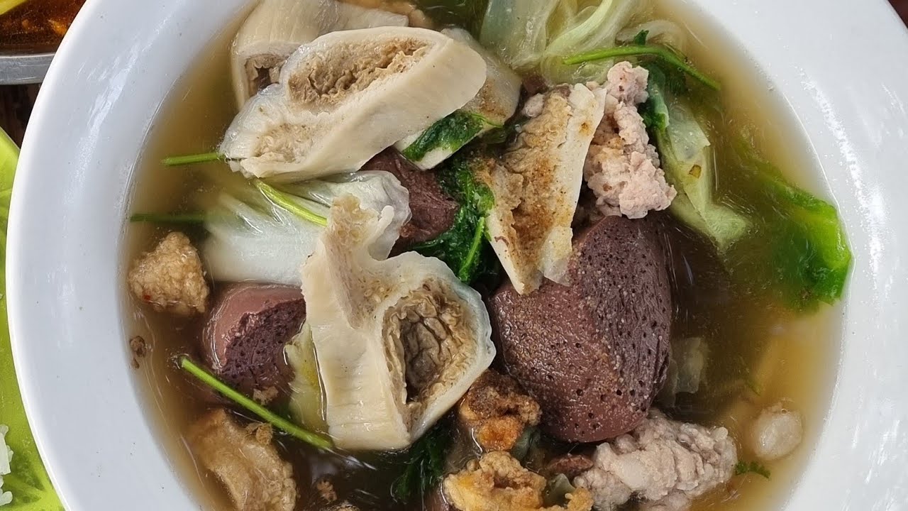 ต้มเลือดหมูซดฮ้อนๆ ตอนเช้ากินกับผัดแตงกวา