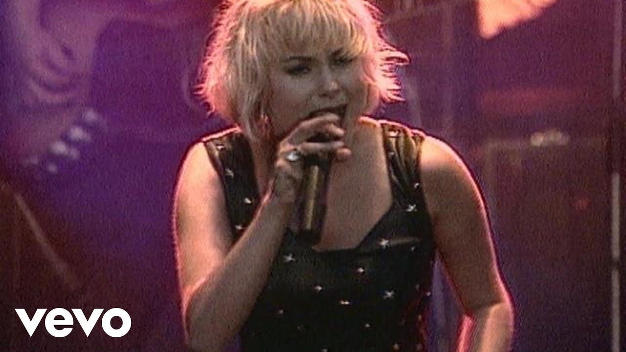 Louise Hoffsten - One Step Back (Live)
