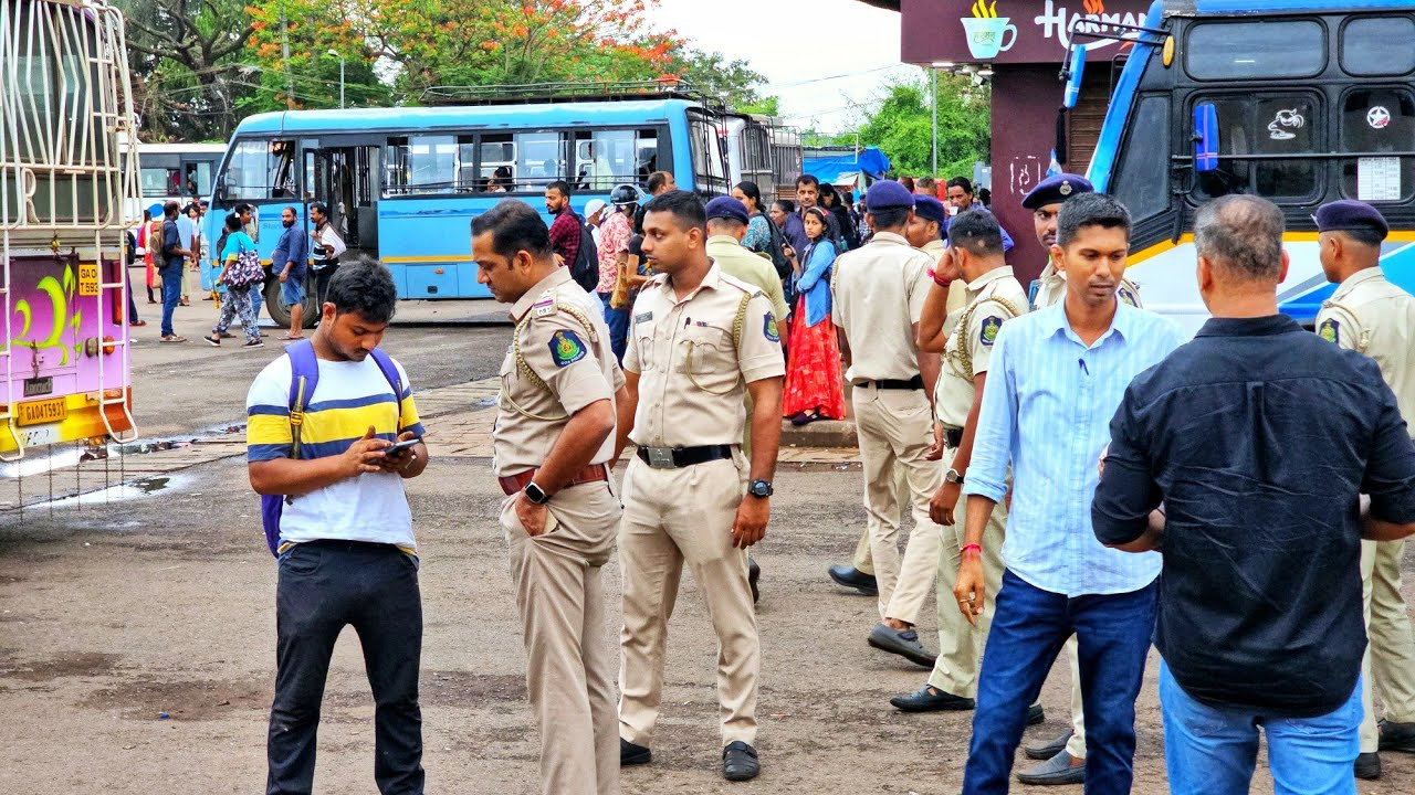 Special Verification Drive Of Mapusa Police At Bus Stand & Market Area Many Are Detained !!