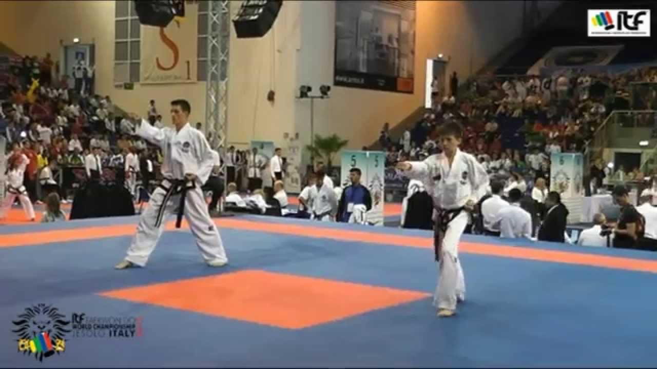 15 Timothy Bos (Ita) vs. Rauf Kamalov (Rus) Patterns Male 2º dan Junior