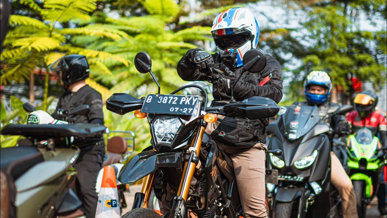 REVIEW KAWASAKI KLX 230 SM SE 2023 DIPAKAI HARIAN, AKSELERASI Mantaaapp!!!