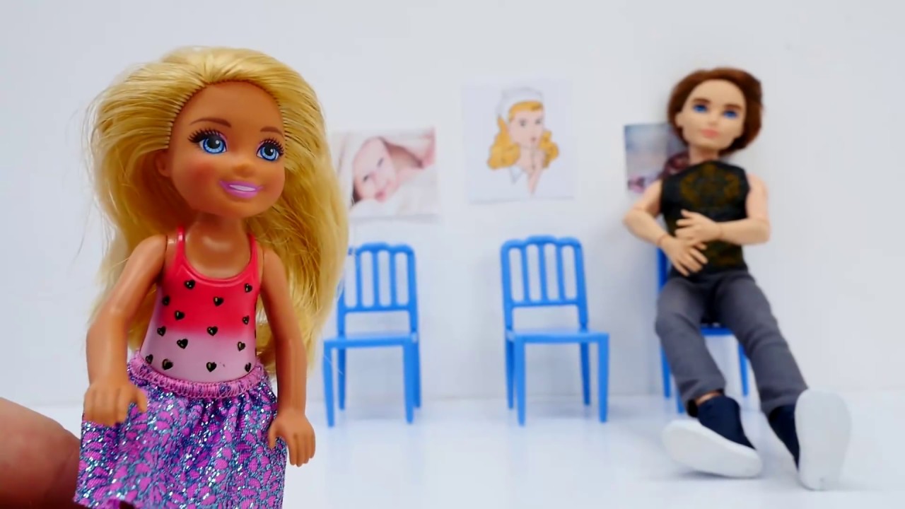 Video con i giocattoli- Barbie episodi in italiano- Giochi per bambini con le bambole