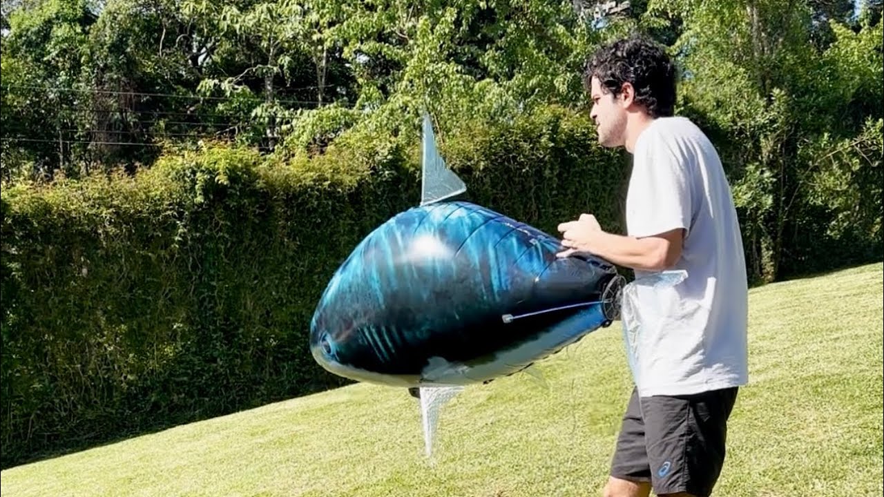 Testando o tubarão voador de controle remoto 🦈