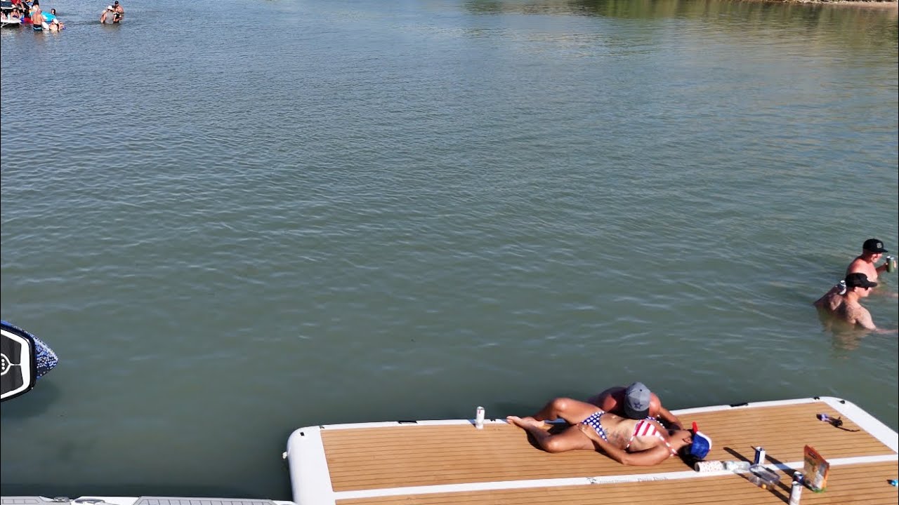 Lake Havasu Pirate Cove boat party drone DJI Flash Flashing drone Good looking boat 