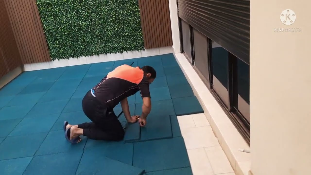 طريقة تركيب الارضيات المطاط وكيف يتم تركيبها تعاالو نشوووف من البداي اللي النهاية 🌲🏡