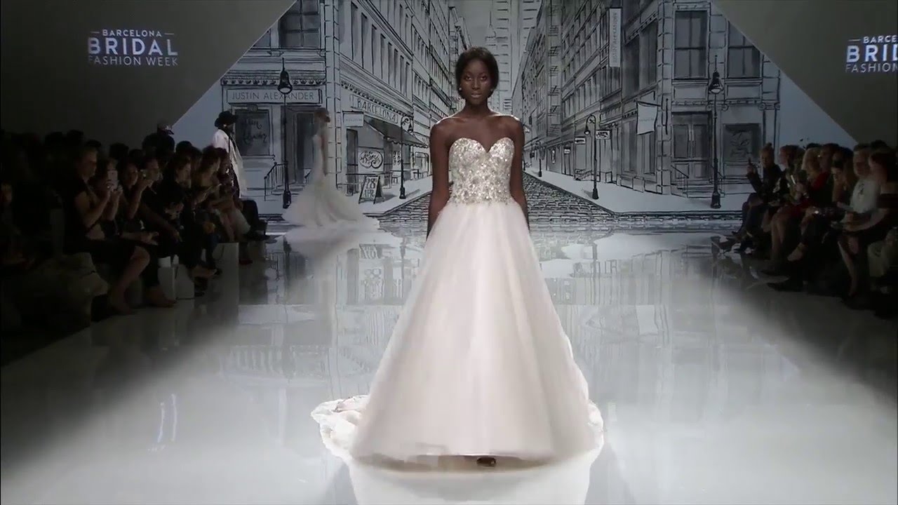 Justin Alexander Fashion Show - Barcelona Bridal Fashion Week 2016