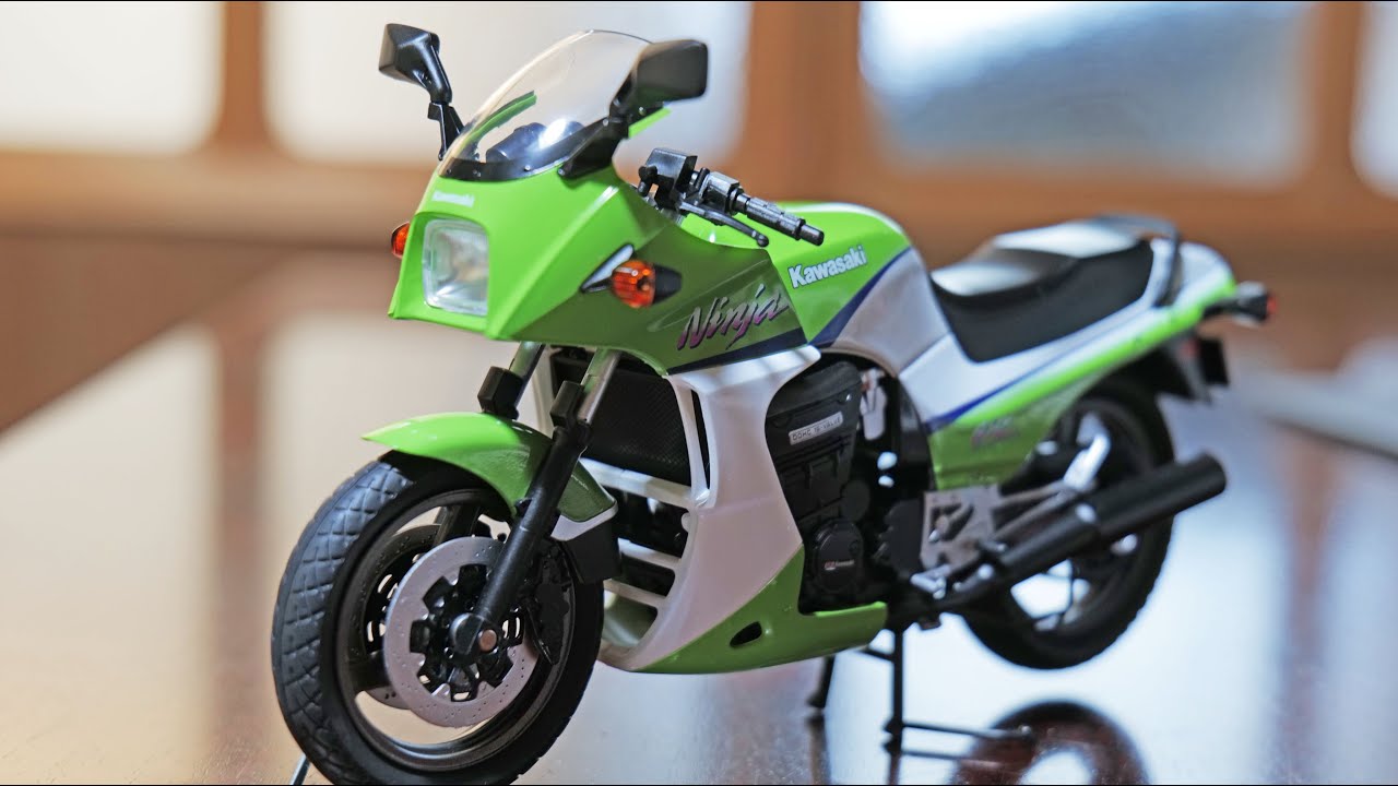 GPZ900R‼︎ トップガン好きにはたまらないw アオシマ1/12完成品バイクシリーズ　KAWASAKI GPZ900R