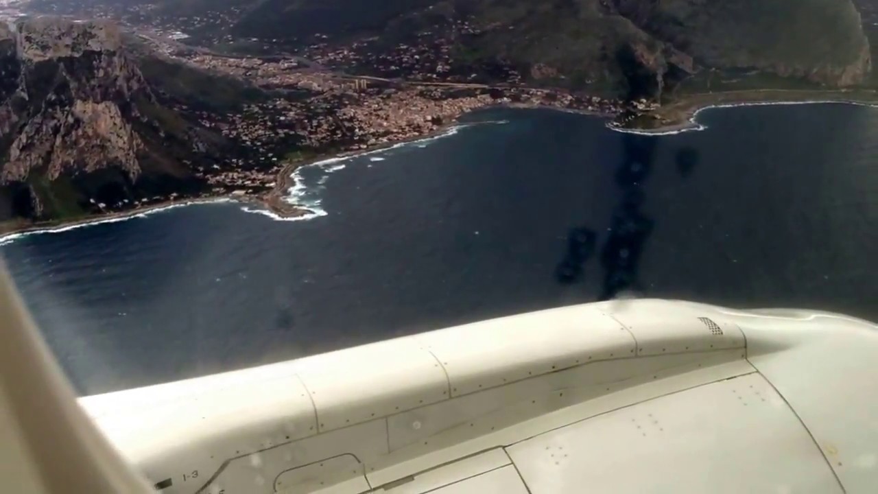Alitalia Embraer 175 crosswind landing at Palermo Falcone&ndash;Borsellino Airport (Punta Raisi Airport)