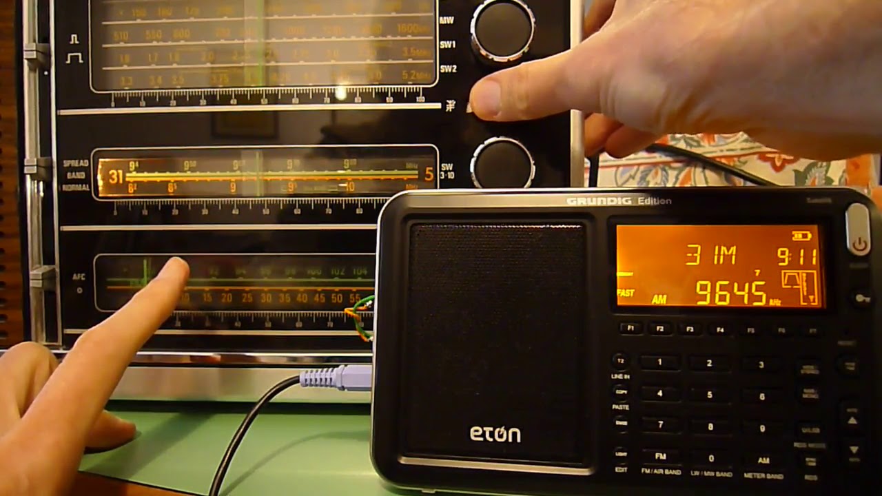 Grundig Satellit 2000 contro Eton Grundig Edition Satellit !