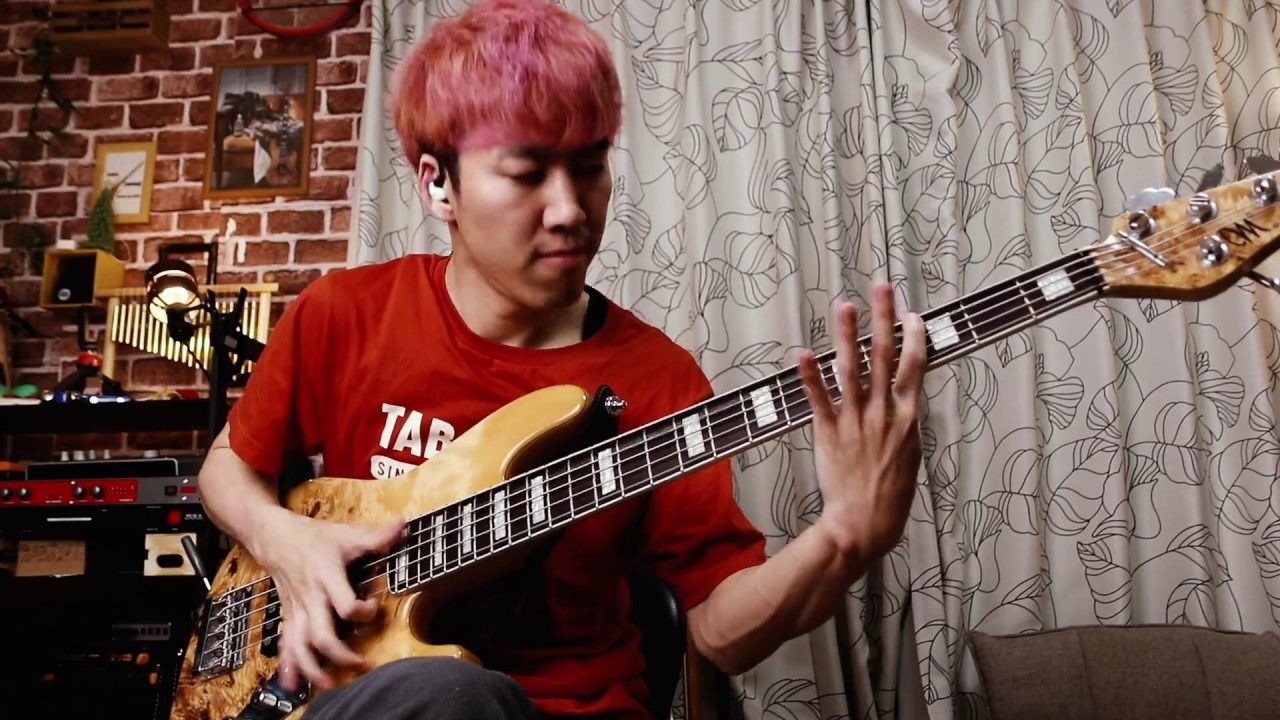 ベーススラップで「自己愛、自画自賛、自意識過剰（MIYAVI）」弾きました！