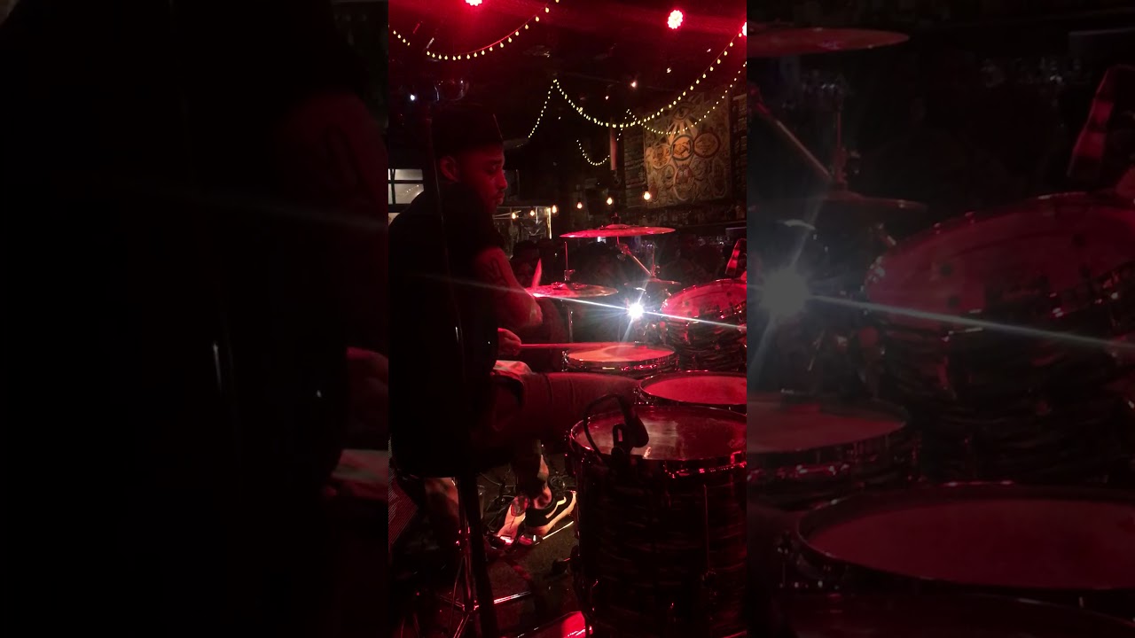 TaRon Lockett with a heavy groove! (Three Links Dallas)