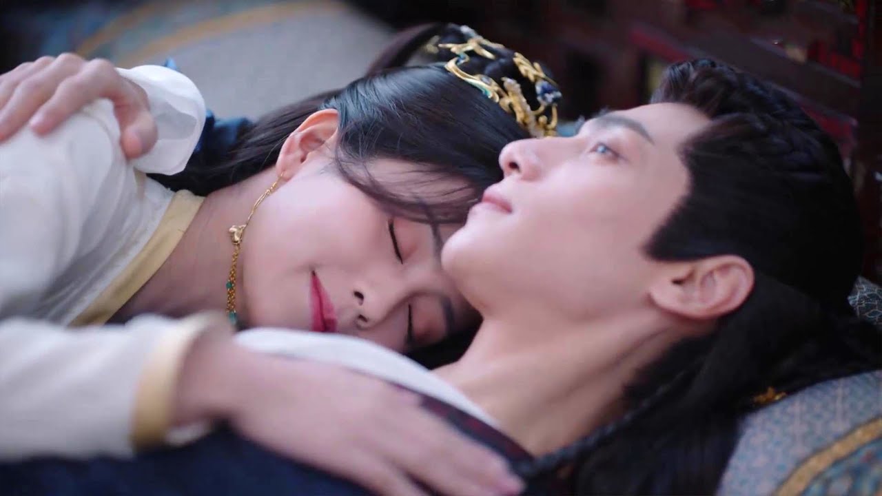 魔王想要知道恋爱的感觉，灰姑娘立刻躺在他身边抱着他！#长月烬明