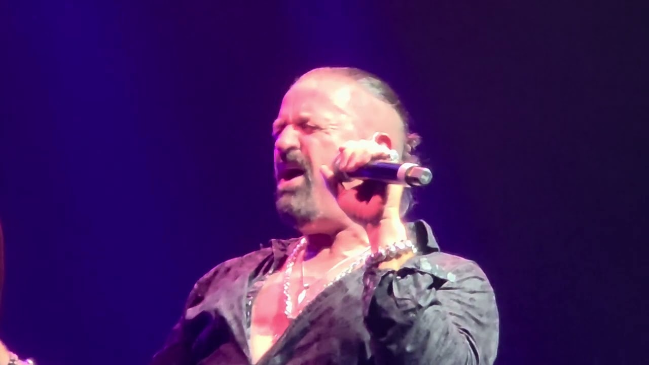 Russell Allen (Symphony X) being The GOAT at Prog/Power 2025! The Accolade & DWOT 