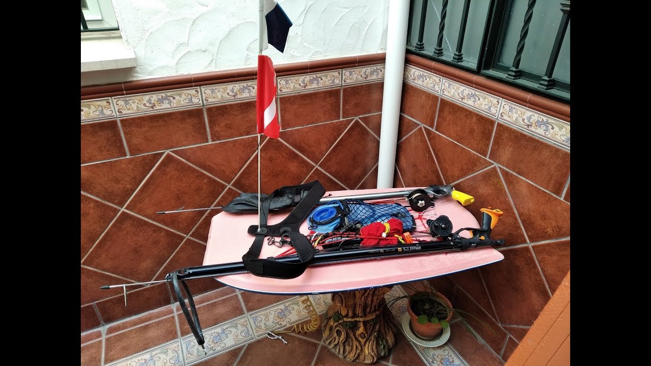 Fabricación de Tabla de Pesca Submarina con un Bodyboard (Boogie) encontrado en la basura.