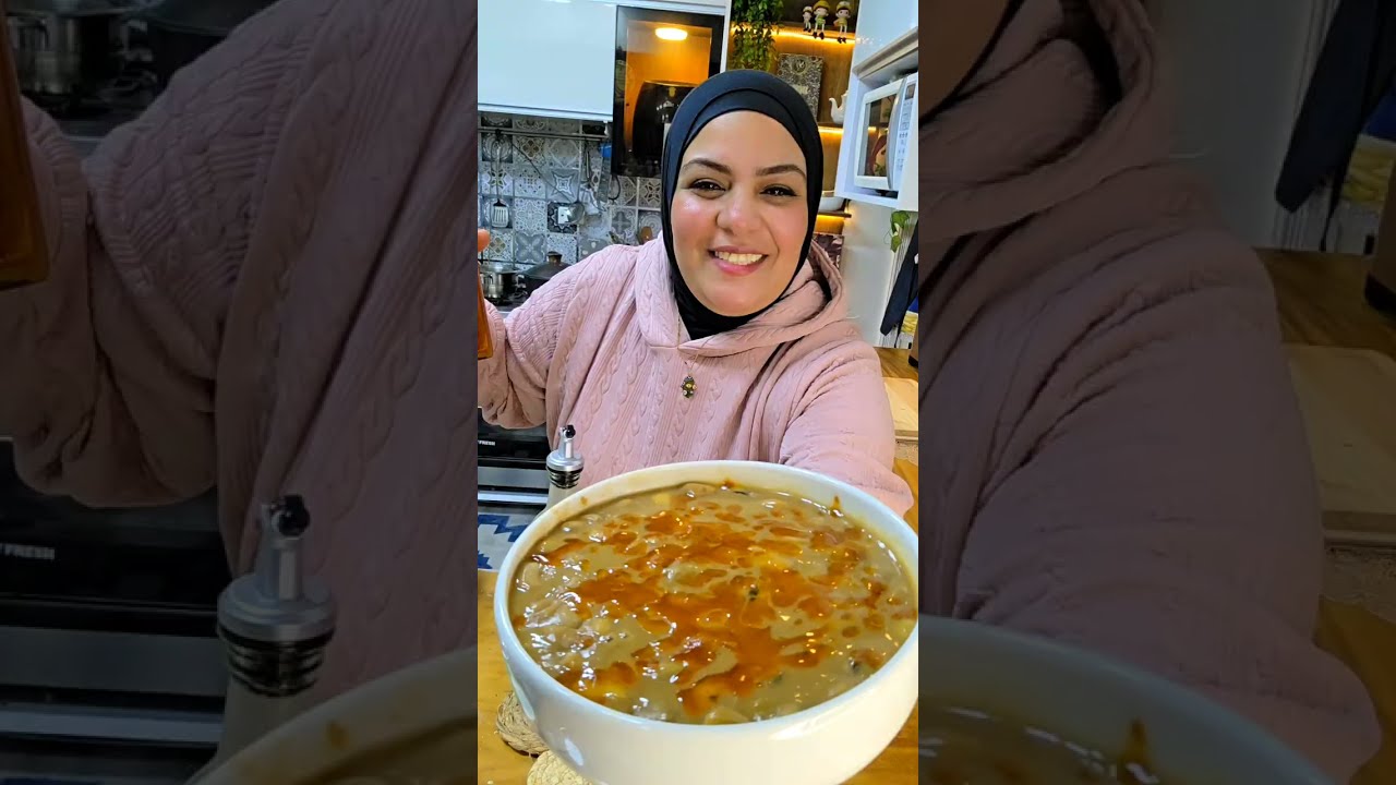 إنتي عارفه لو شوفتك بتشتريه✋️هعمل فيكي اييه🤭الفول المدمس بدون افتكاسات وخلطتين تحبيشه بتاعه العربيات