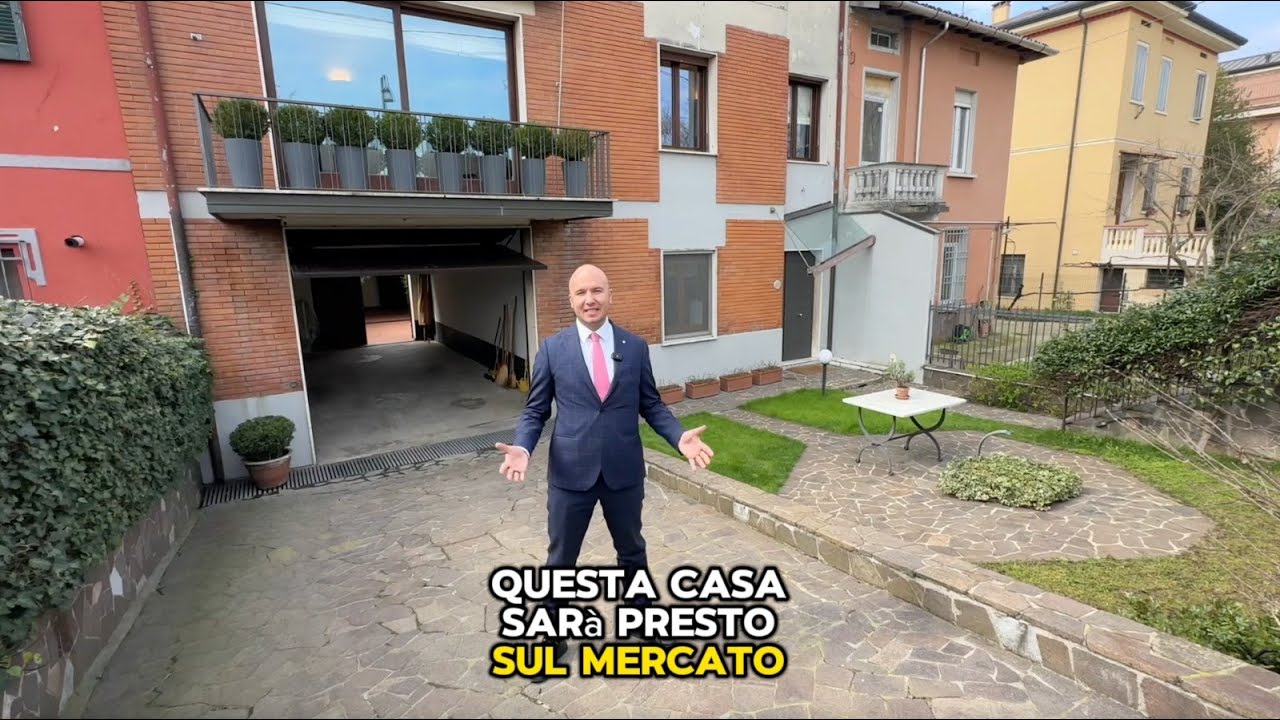 Casa a Mantova con giardino, cortile e garage per 7 - 8 auto.