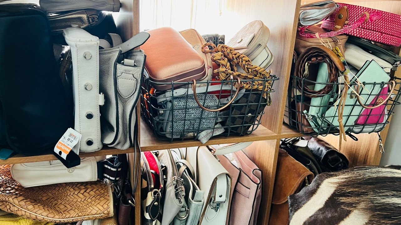 FRIDAY FUNDAY LIVE HANGOUT AND DESIGNER HANDBAG SALE! @ 5 PM PST