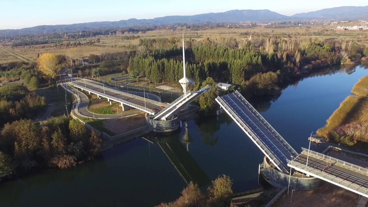 Valdivia desde las alturas.// Valdivia from the heights.
